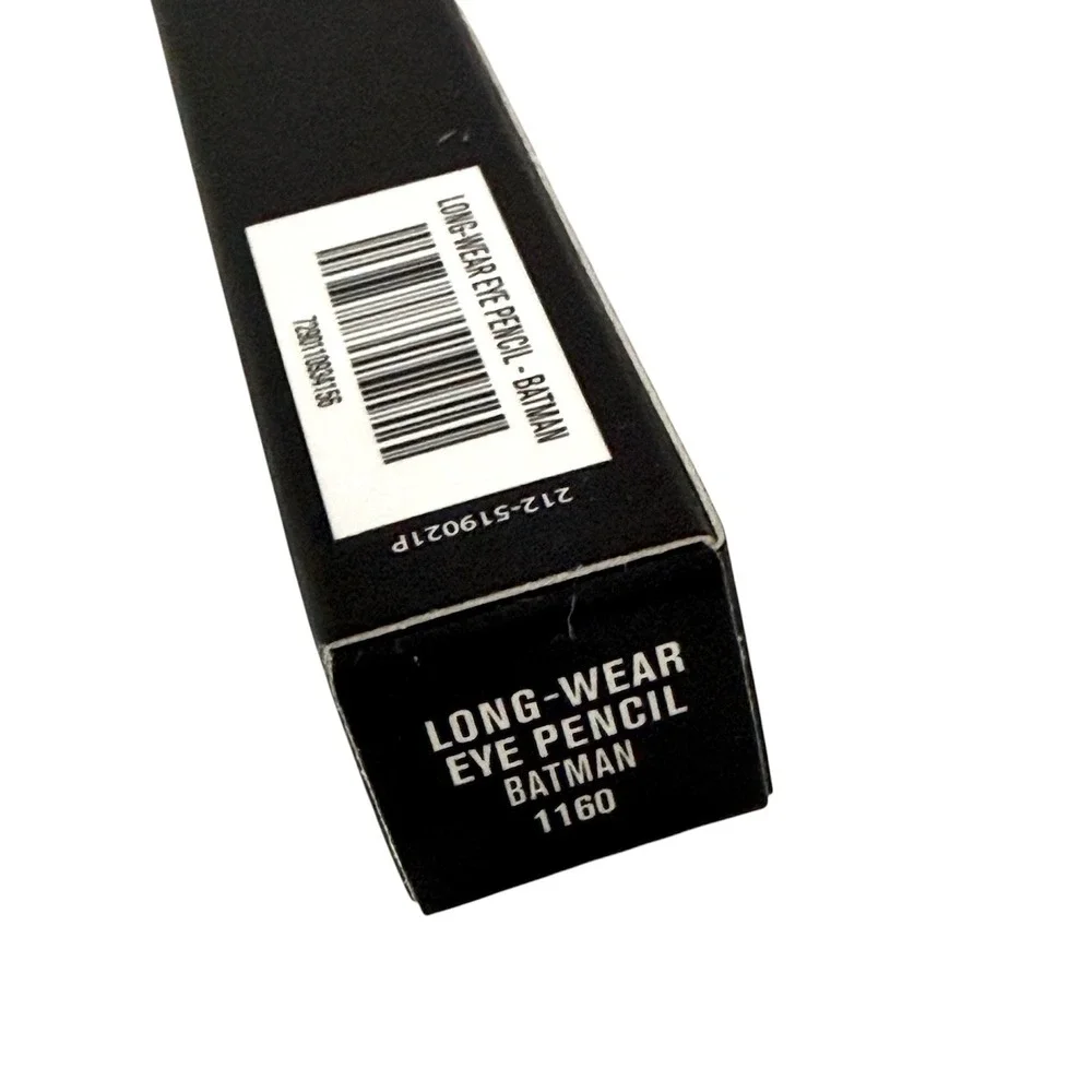 IL Makiage Long Wear Eye Pencil Batman